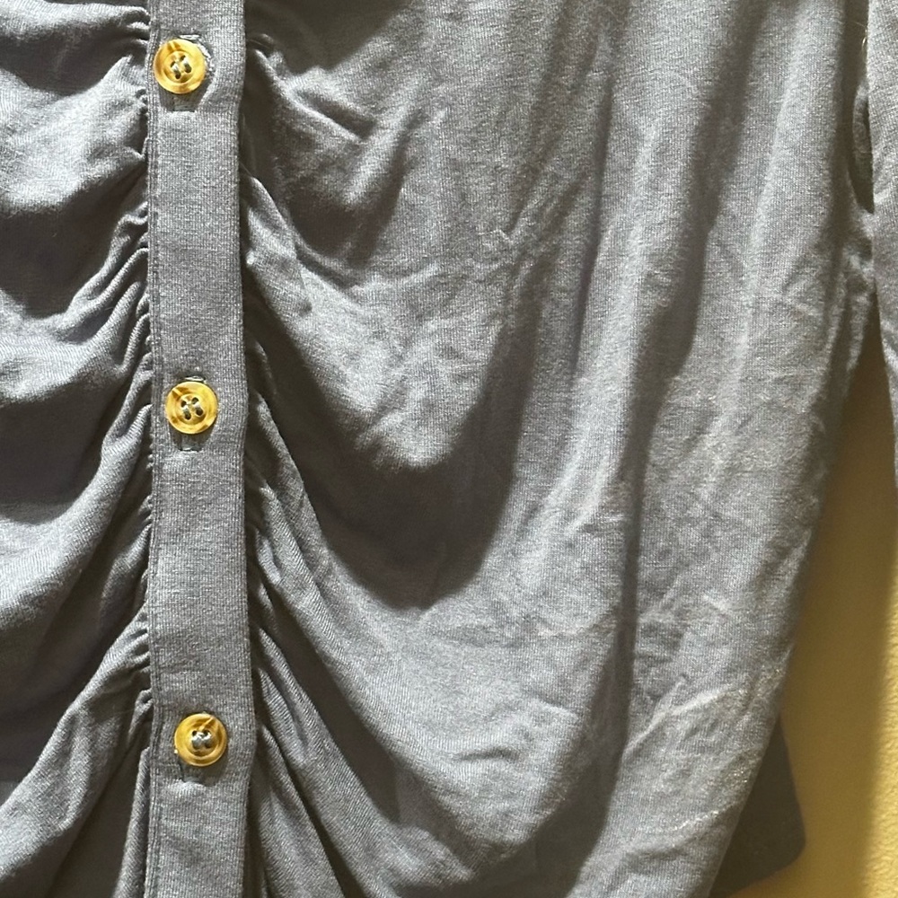 Ruched button down top - Picture 5 of 6